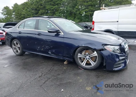 2017 Mercedes-Benz E 300 4Matic z USA, uszkodzony, nr VIN WDDZF4KB6HA114771